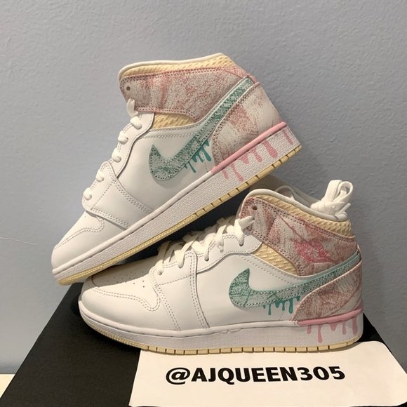 Jordan Shoes - Air Jordan 1 Mid SE GS paint drip